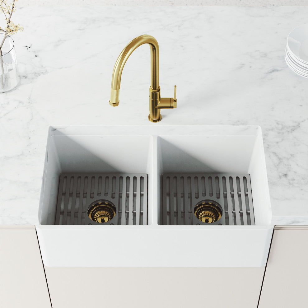 VIGO Hart Arched 18" H Single Handle Pull-Down Kitchen Faucet, Matte Brushed Gold, Without Extras