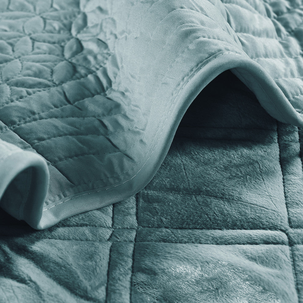 Supersoft Microplush Quilted 4-Piece Bed Spread Set, Silver Blue, Queen