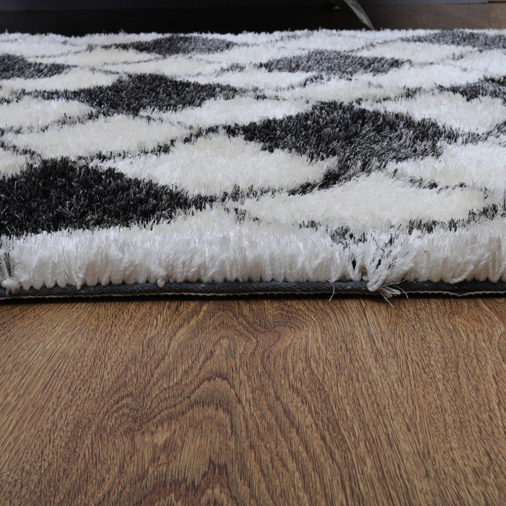 HAND TUFTED SHAG POLYESTER ECO-FRIENDLY AREA RUGS -  Gray White Color, Geometric