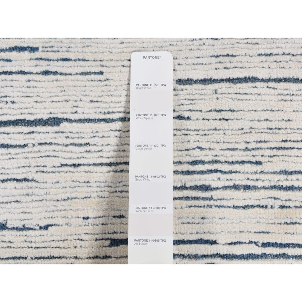 Frost White, 100% Wool, Striae Design, Hand Knotted, Oriental Rug, 6'1"x9'4"