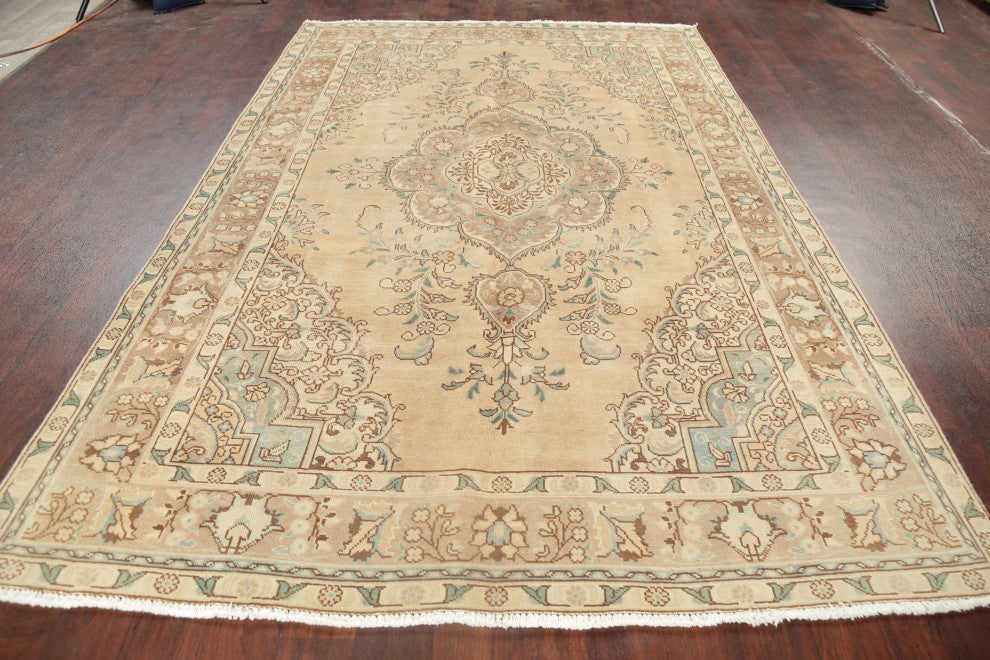 Consigned, Faded Area Rug Vintage Oriental Hand-Knotted, Beige, 9'4" X 6'2"