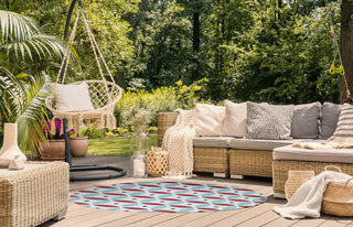 5' Round Geometric Spring Chenille Indoor/Outdoor Rug