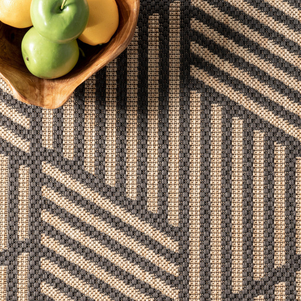 Nuloom Leona Modern Geometric Indoor/Outdoor Area Rug, Charcoal 6'7"x9'