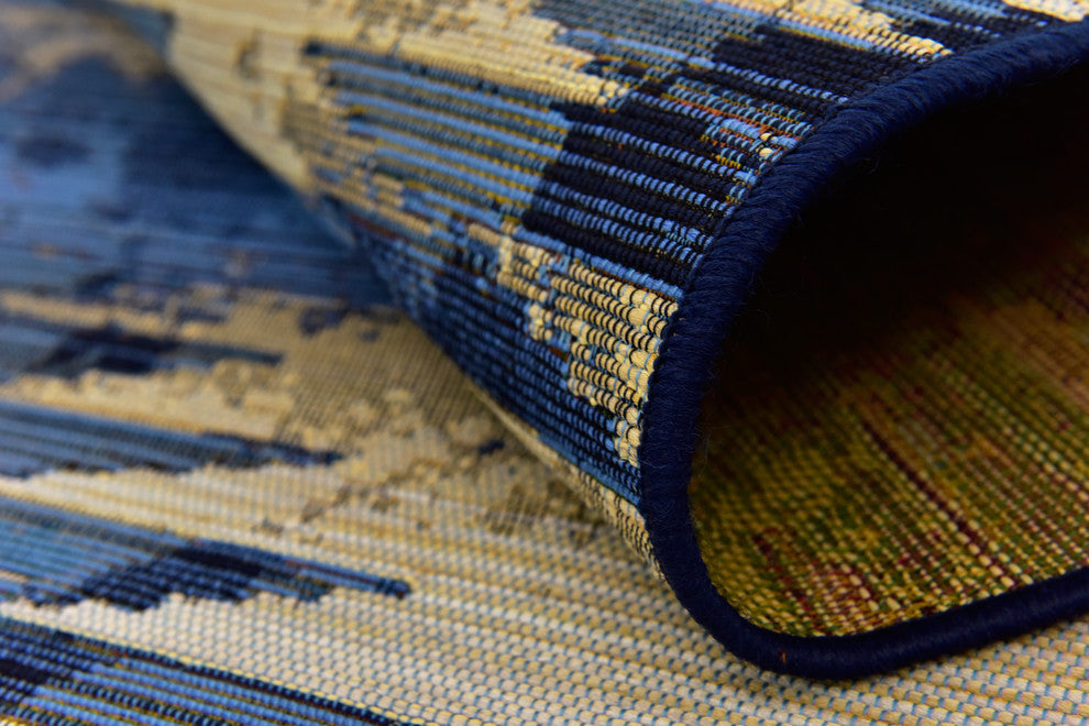 Unique Loom Blue Aztec Outdoor 5' 3 x 8' 0 Area Rug