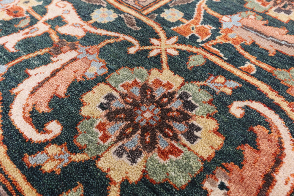 Persian Fine Serapi Hand-Knotted Wool Rug 7' 11" X 9' 2" - Q16037