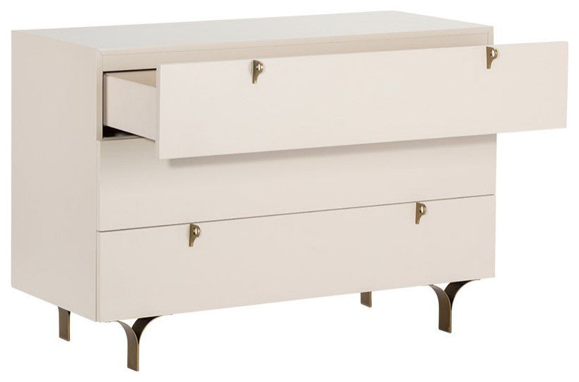 Celine Dresser