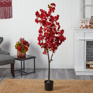 Lifestyle image showing the tree in a living room setting.