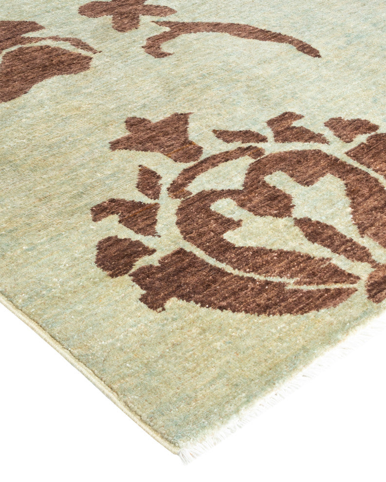 Eclectic, One-of-a-Kind Handmade Area Rug Ivory, 7'9"x9'10"
