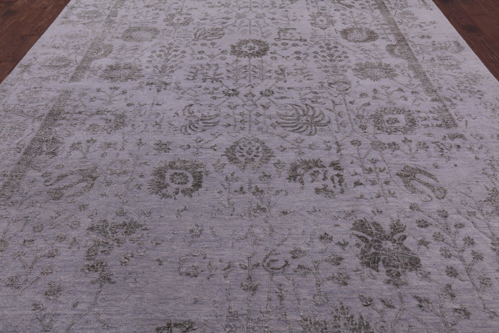 9' 0" X 12' 1" Persian Wool and Silk Hand-Knotted Rug Q6316