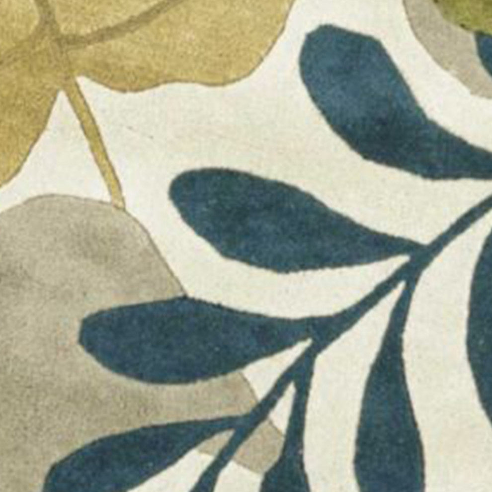 7' Round Wool Ivory  Area Rug
