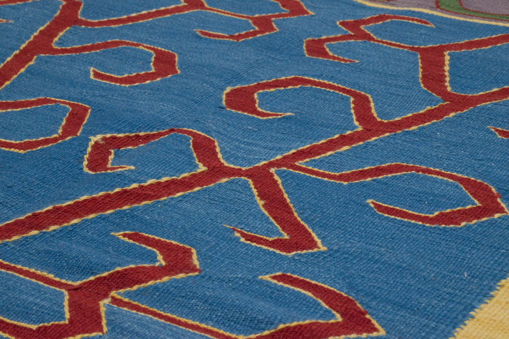New Handwoven Turkish Kilim Rug 3' 10" x 5' 10", 46 in. x 70 in.