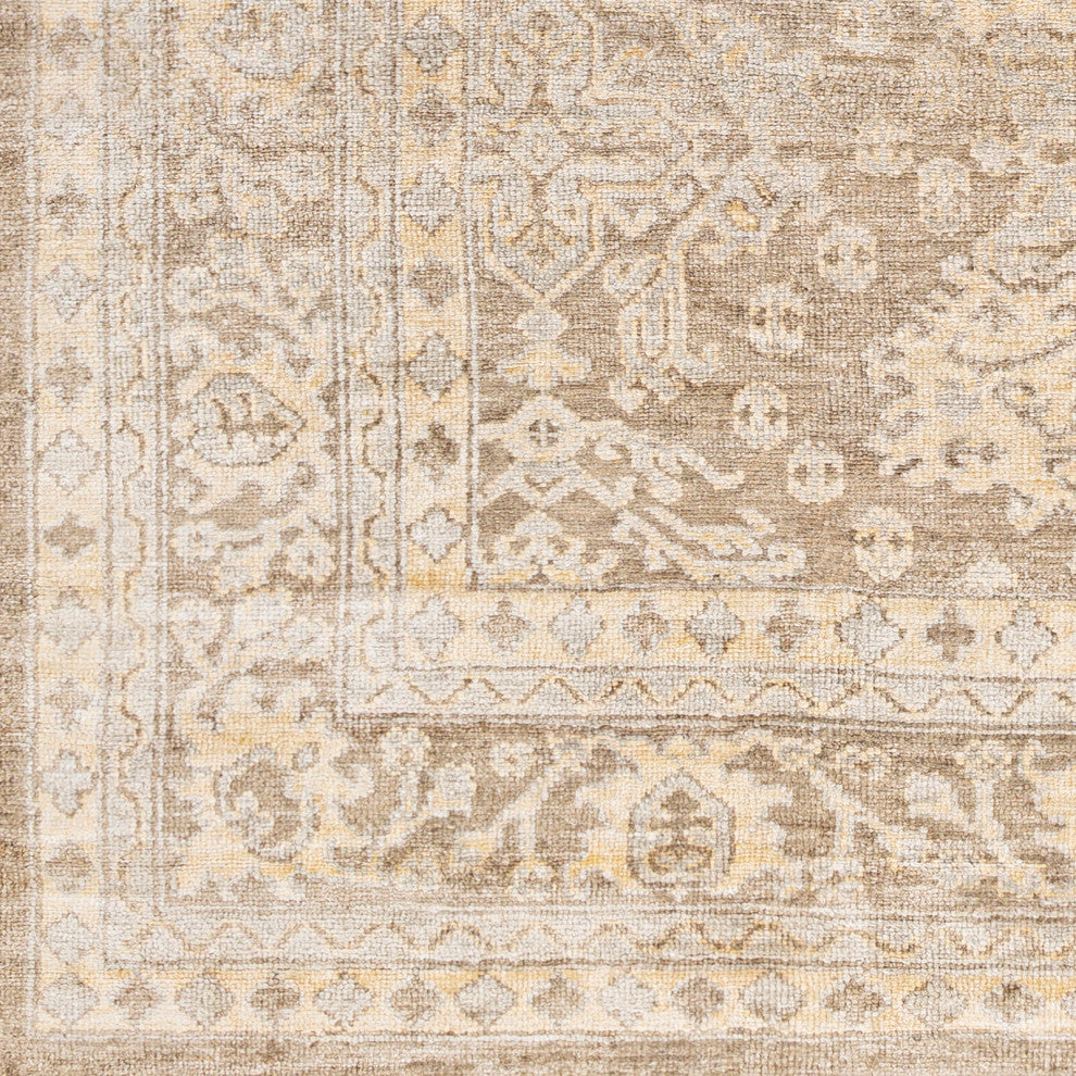 Surya Royal RYL-2301 Traditional Area Rug, 4' x 6' Rectangle