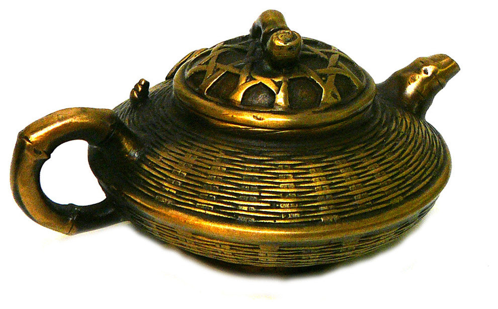 Chinese Handmade Metal Bronze Color Crab Teapot Display