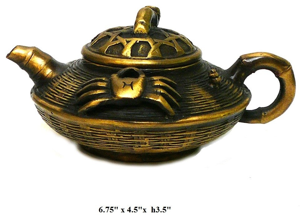 Chinese Handmade Metal Bronze Color Crab Teapot Display