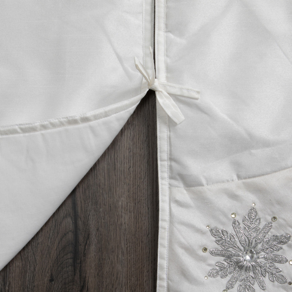 Snowflake Christmas Textile Collection , White, 52"