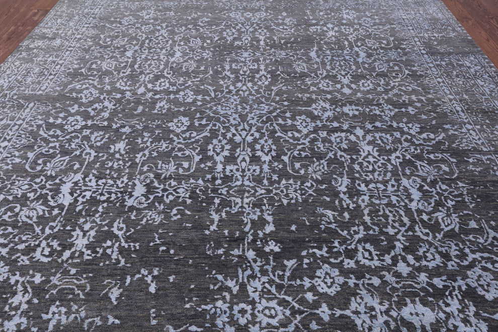 8' 0" X 10' 1" Wool and Silk Persian Hand Knotted Rug Q7105