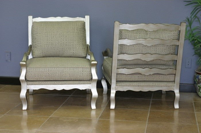 Traditional Lounge Chair