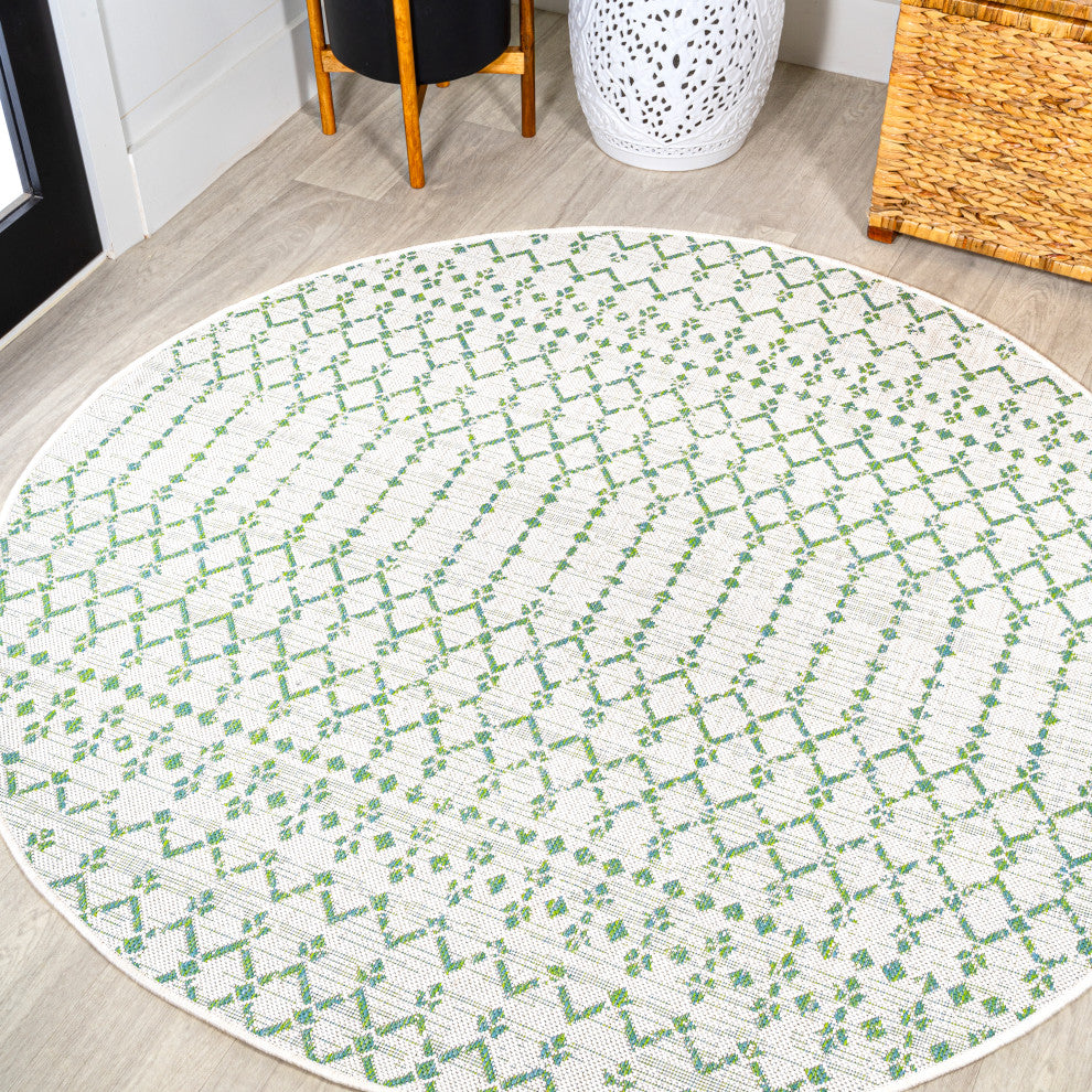 Ourika Moroccan Geometric Indoor/Outdoor Rug, Green/Ivory, 5' Round