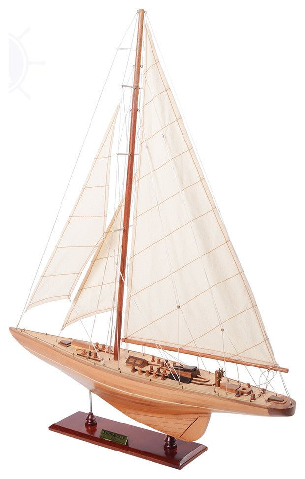 Endeavour Sm Wooden model sailing boat