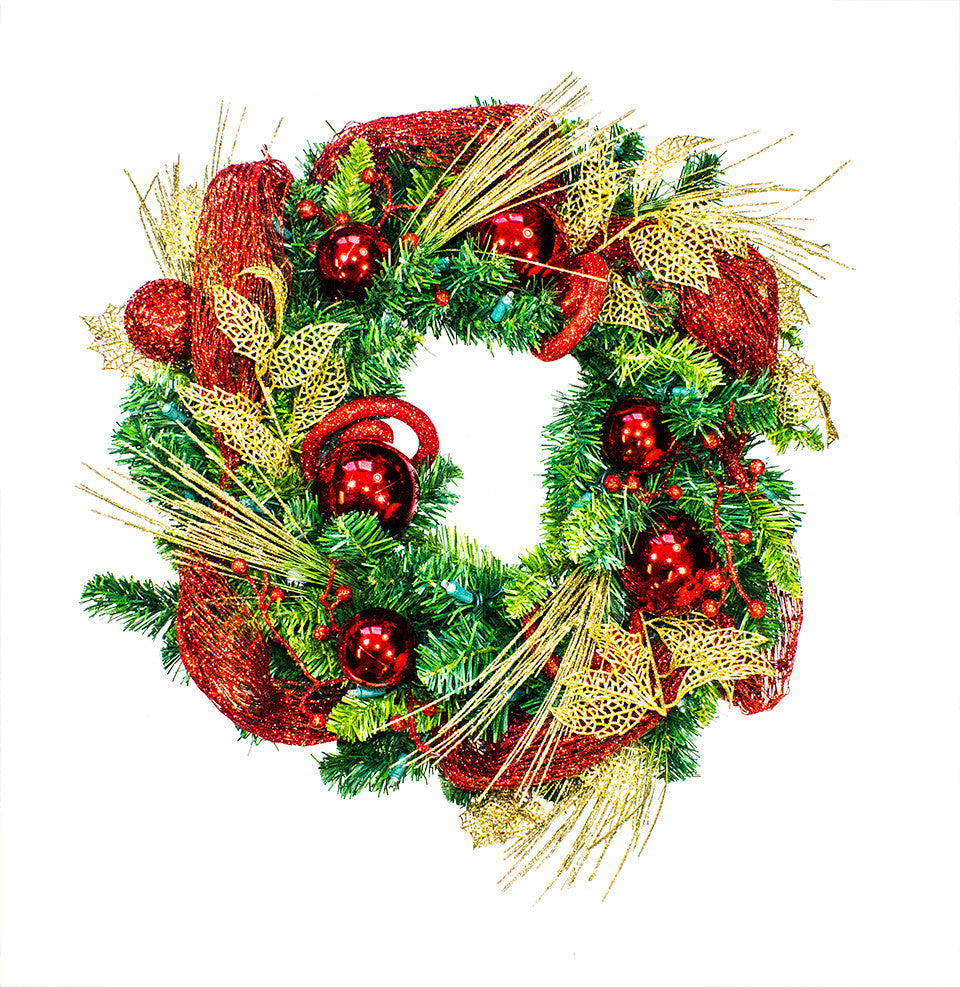 24" Classic Christmas Wreath Lit With Warm White Lights