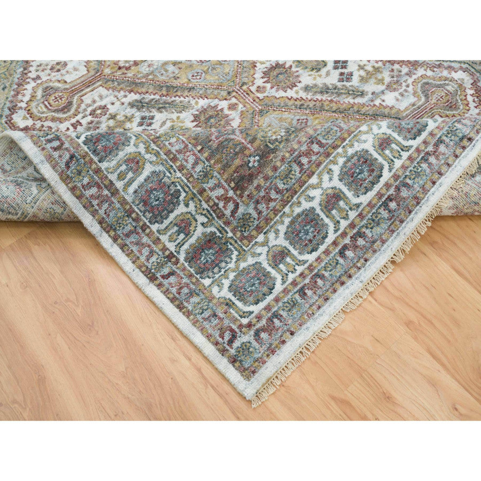 Ivory Shiraz Rosettes Flower Border Hand Knotted Wool Oriental Rug, 6'1"x9'