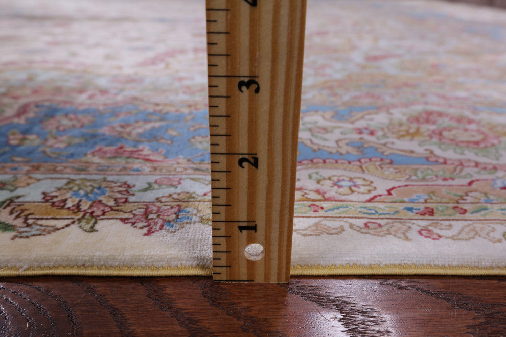 High End Persian 100% Silk Hand Knotted Rug6' 0" X 9' 0'' Q4810