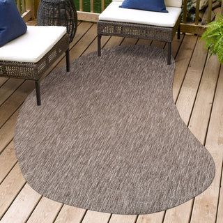 Evan Modern Rustic Organic Curve Indoor/Outdoor Shaped Area Rug
