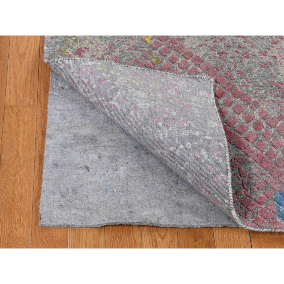 Gray, TRELLIS IN THE SPRING, Wool and Pure Silk, Hand Knotted Rug, 8'x10'