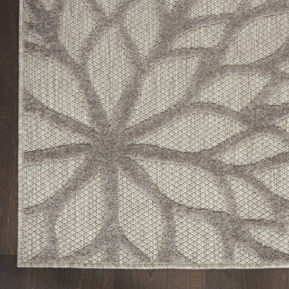 7' X 10' Gray Floral Indoor Outdoor Area Rug