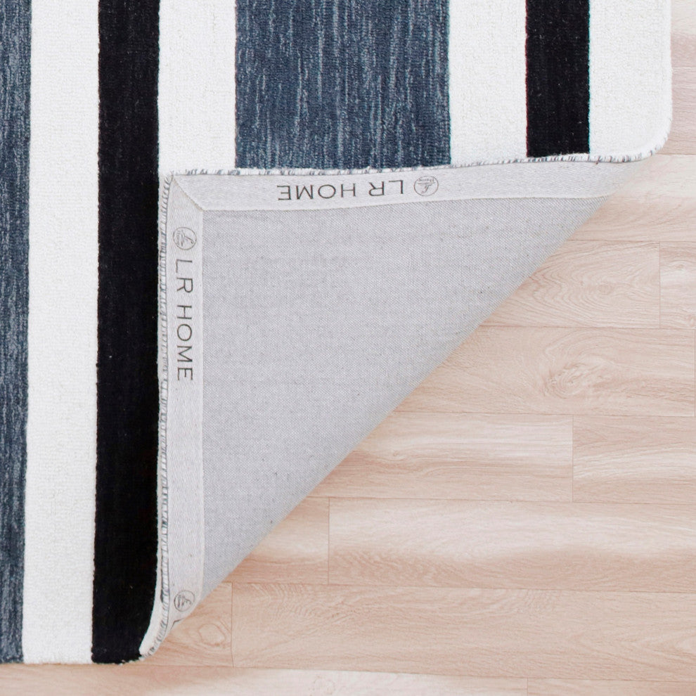 5" x 7" Black and Gray Bold Striped Area Rug