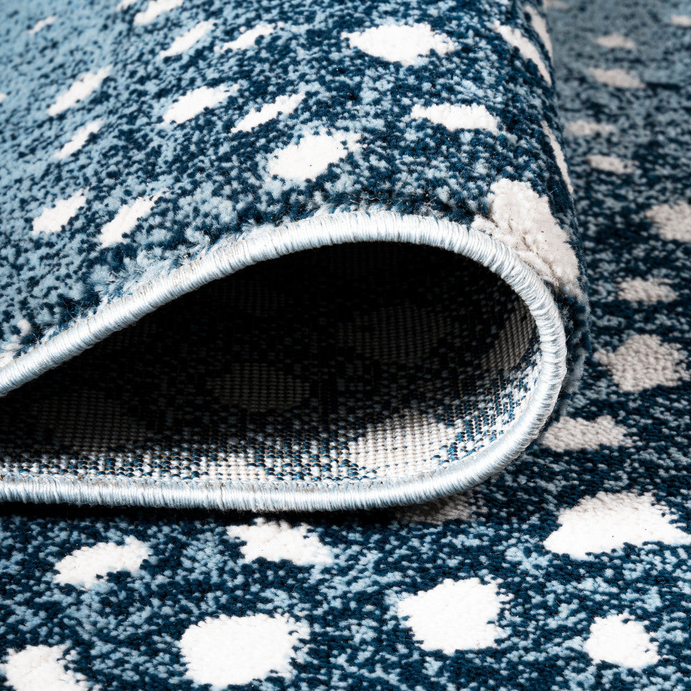 Antelope Modern Animal Blue/Cream 2 ft. x 8 ft. Runner Rug