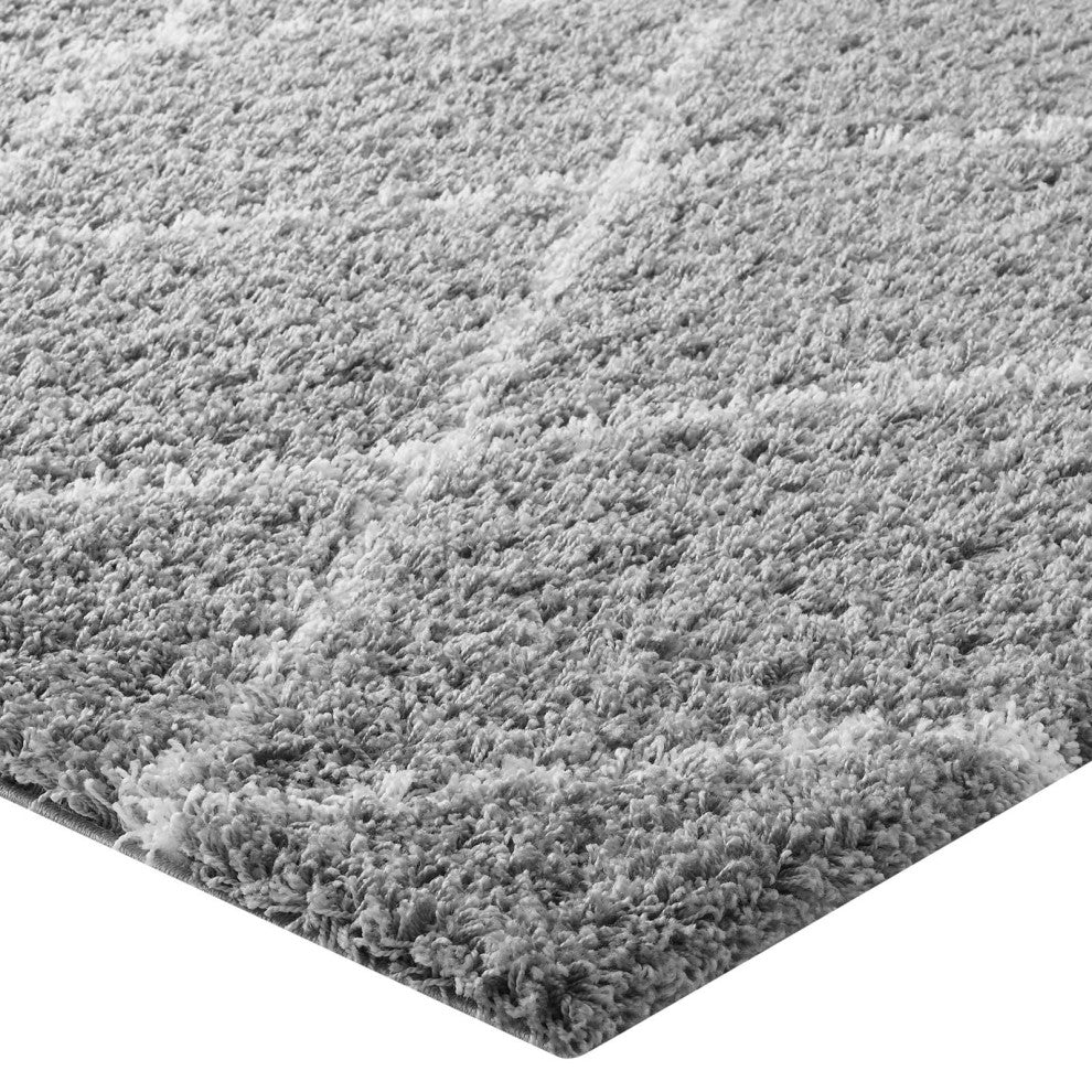 Gray and Ivory Toryn Diamond Lattice 5x8 Shag Area Rug