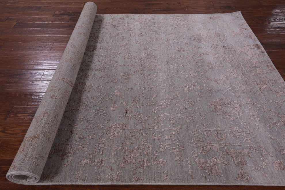 6' 0" X 9' 1" Wool and Silk Persian Handmade Rug Q6219