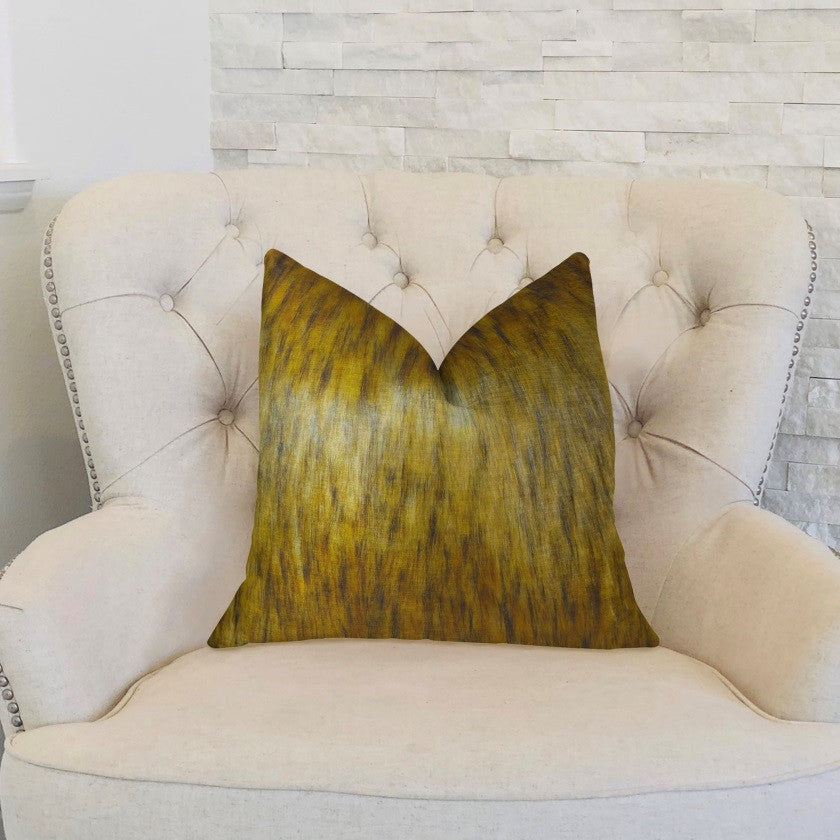 Plutus Mountain Coyote Handmade Throw Pillow, (22" x 22")