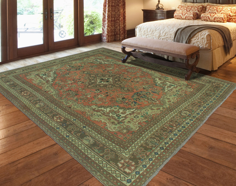 Semi-Antique Ullok Rust/Brown Rug, 7'0x9'6