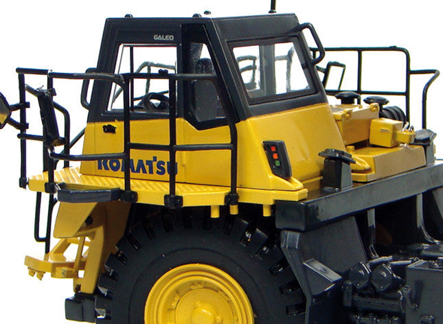 Universal Hobbies 1:50 scale Komatsu HD 605 Highway Dump Truck