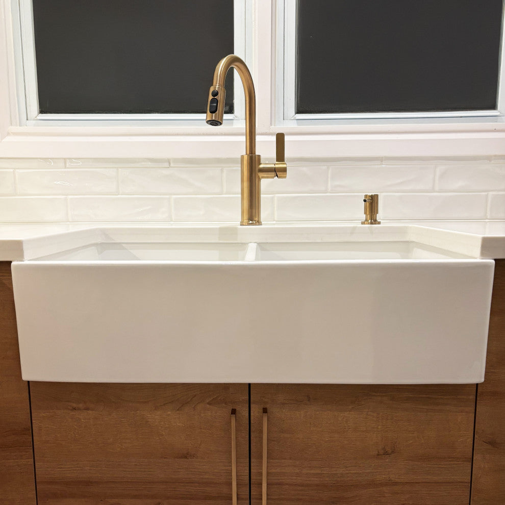 Turner White Fireclay 33" Double Bowl Farmhouse Undermount Kitchen Sink