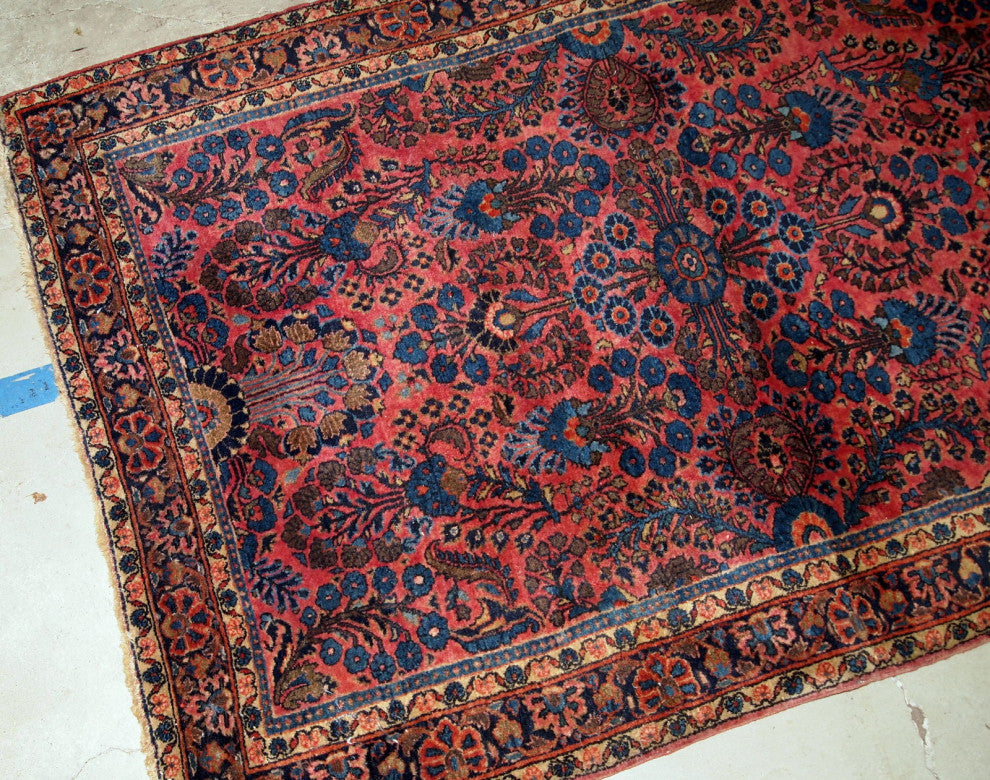 Handmade antique Persian Sarouk rug 3.1' x 5.5' (94cm x 167cm) 1910s