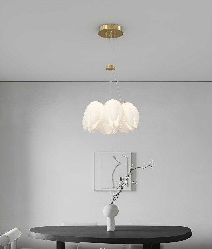 Idro | Modern Ceiling Chandelier in the Shape of Flower for Bedroom, Dining Room, 7 Heads, Trichromatic Light