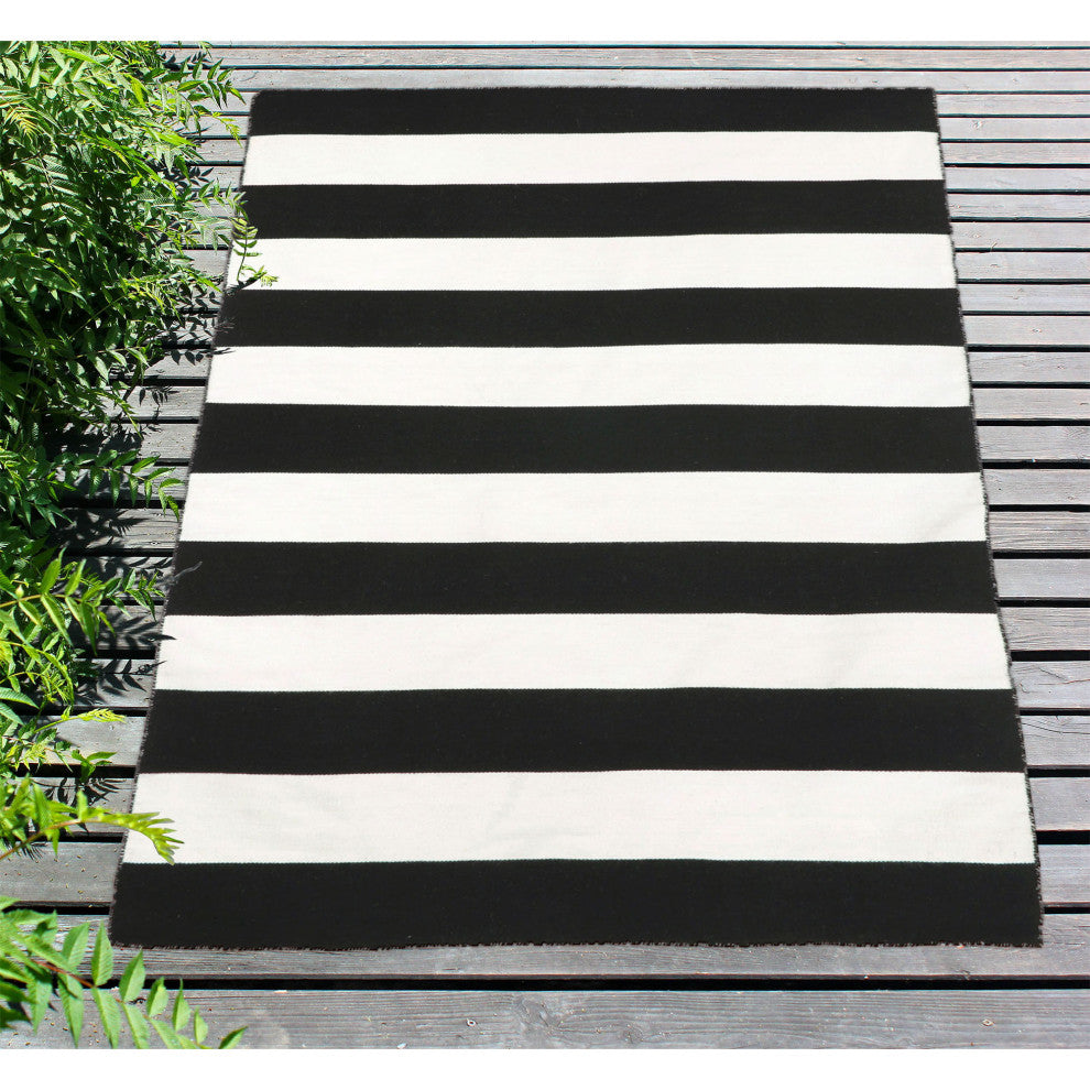 Sorrento Rugby Stripe Indoor/Outdoor Rug, Black, 8'3"x11'6"