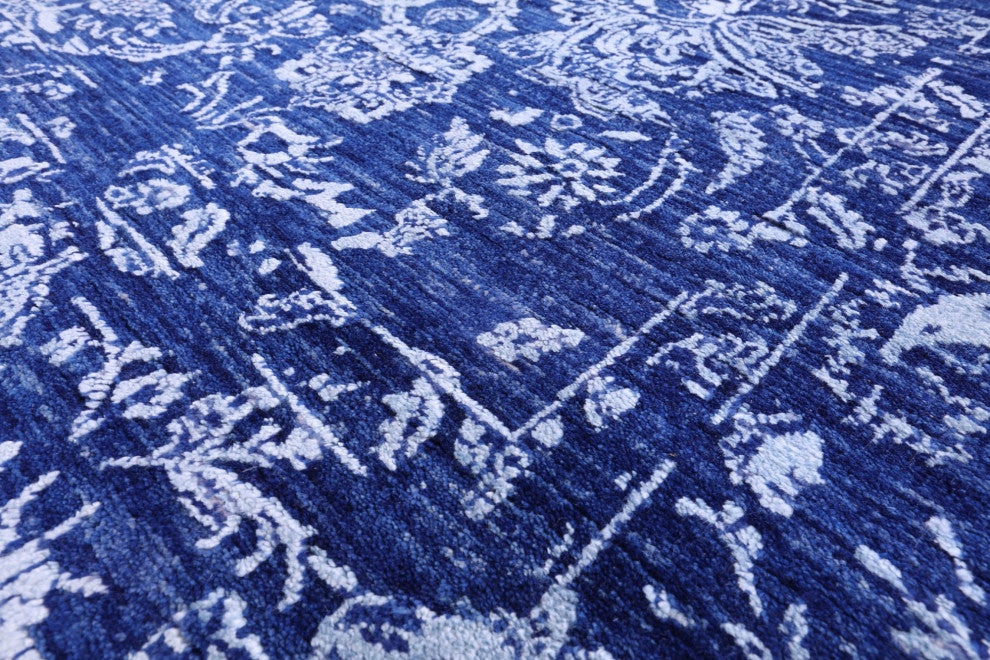 Persian Handmade Wool and Silk Rug 8' 1" X 9' 11" Q8693