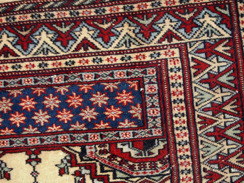 Handmade Vintage prayer Pakistani Lahore Rug, 2.5'x4.6', 77cmx140cm 1960s