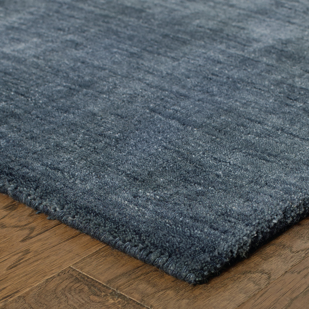 Arista Solid Navy Hand-Crafted Area Rug, 5'x8'