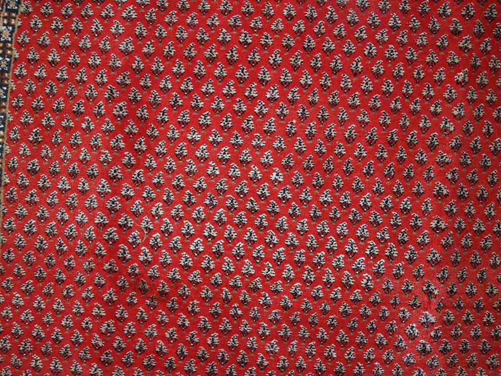 Handmade vintage Indo-Seraband rug 6.5' x 9.8' (198cm x 298cm) 1980s