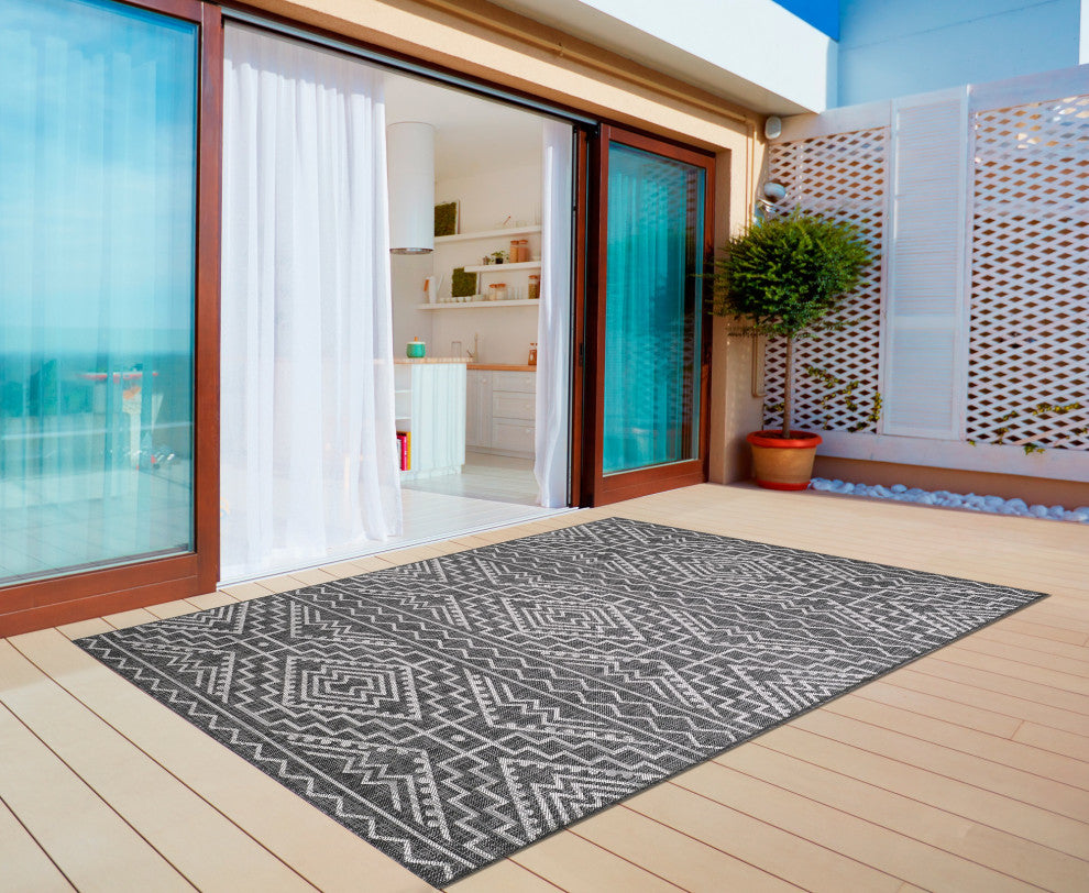 Provo Quinn Indoor/Outdoor Coastal Area Rug, Black, 7'10 X 10'10