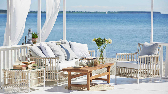 Caroline Exterior Side Table, Glass Top, Dove White