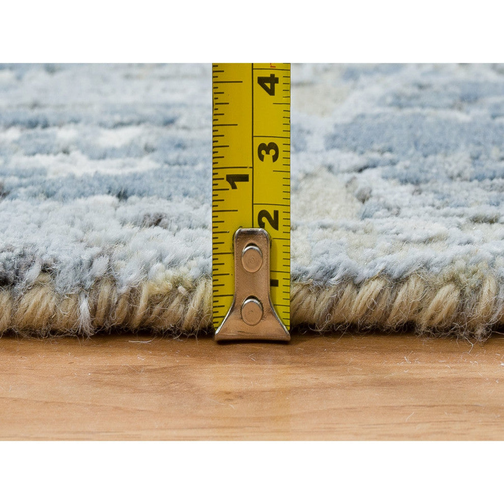 Gray, Hand Knotted Wool and Silk, THE HONEYCOMB Design Runner Rug, 2'6"x8'3"