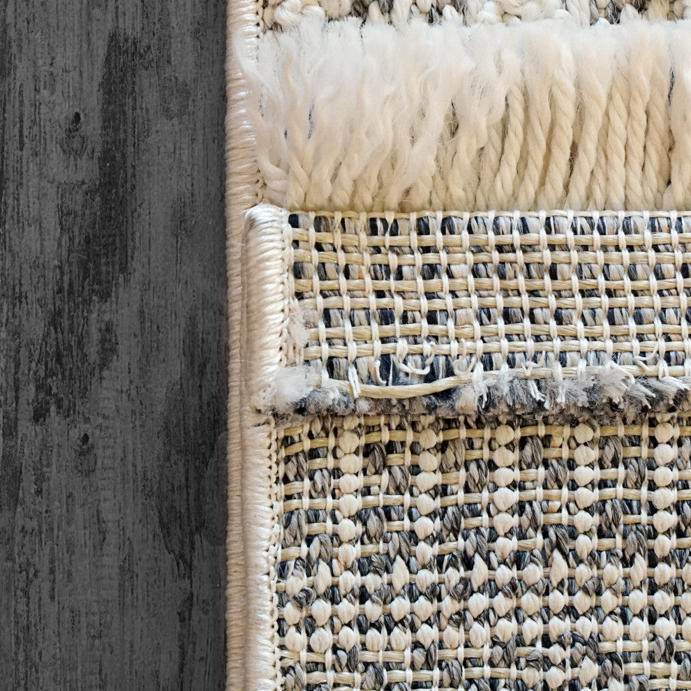 Dynamic Rugs Seville Polypropylene Machine-Made Area Rug 7.10x10'