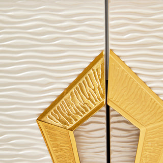Close-up of embossed wavy panel texture (alternate_white_close).
