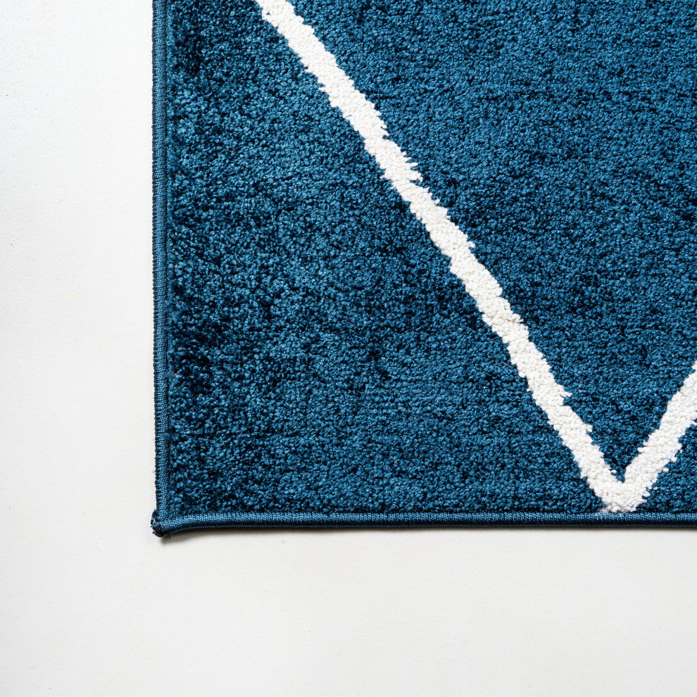 Cole Minimalist Diamond Trellis Navy/White 5'x8' Area Rug